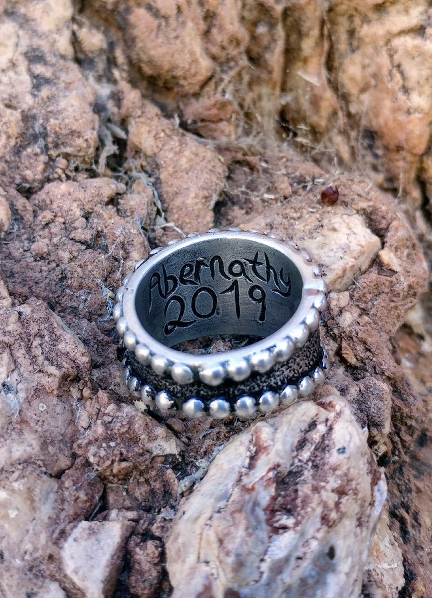 ashtyn_kincaid's tweet photo. honestly i’m not ready/prepared for this whole senior year thing)):
#seniorring https://t.co/XTc2TFunuW