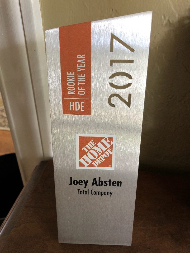 Wright_Vibes's tweet photo. A man who humbly serves his team while helping customer make the right decisions.

Proud of you Joey Absten.  Honor to be on the team with you.

#Character #valueswheel #southsound https://t.co/MgDUmlTBgL