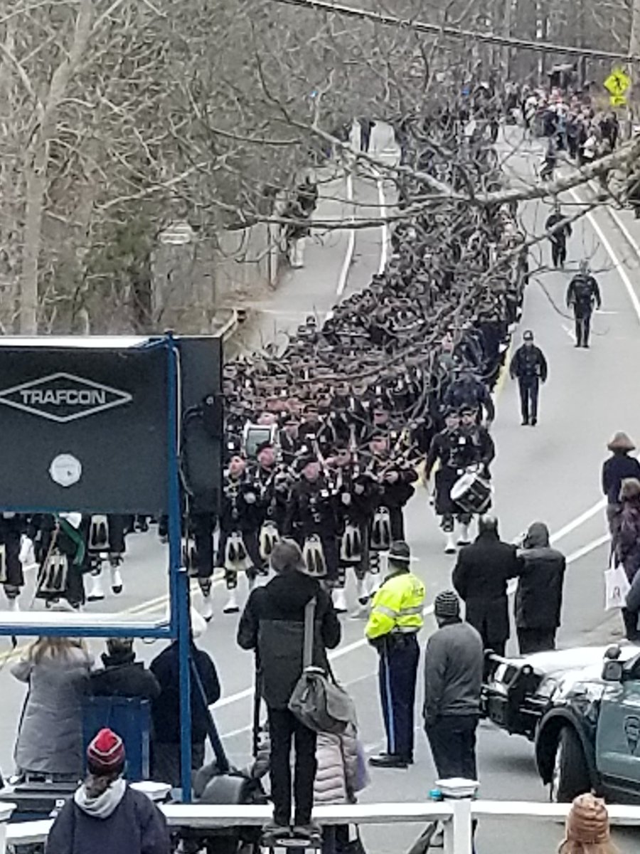 CsShawsie62's tweet photo. Attendance for Officer Sean Gannon YPD. May he rest in peace. https://t.co/M0p9yZVk8O