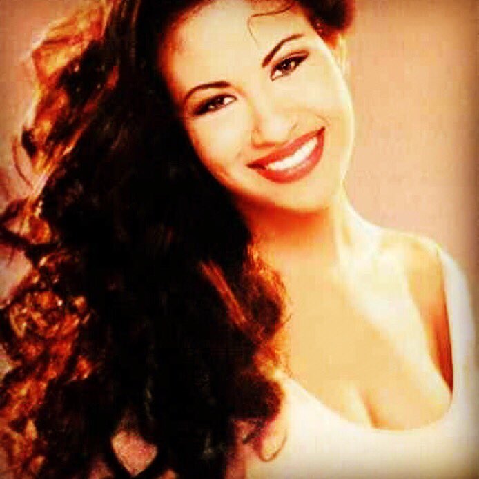 Happy late  Birthday     Selena Quintanilla-Perez      I wish you many more.. 