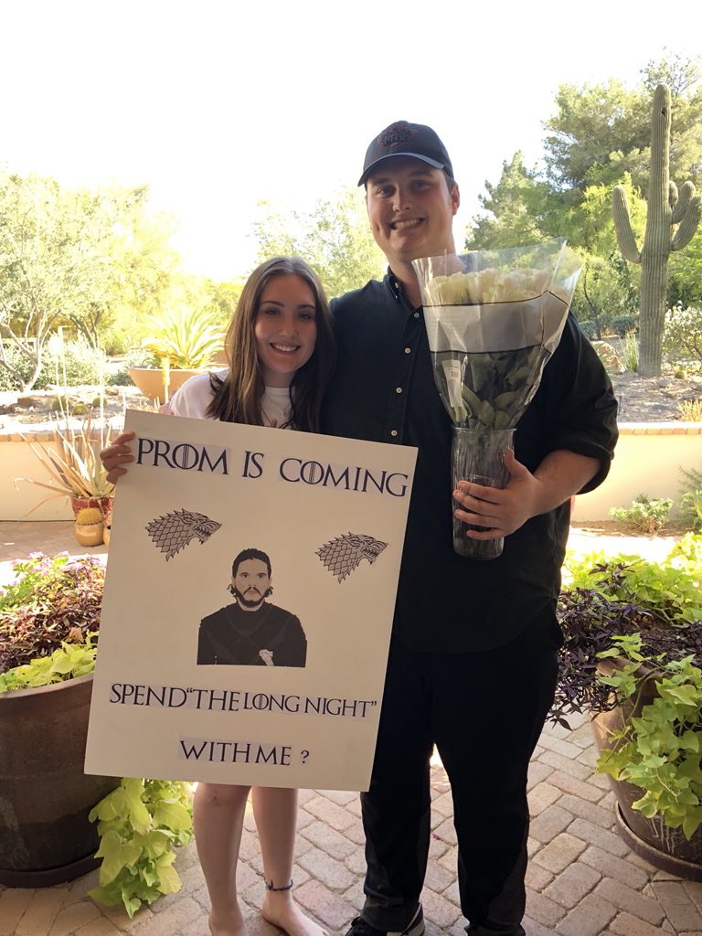 Max_campo's tweet photo. Had to ask my Khaleesi to prom 🧡❤️ @SaguaroProm @GameOfThrones https://t.co/9XRIo9A8BK