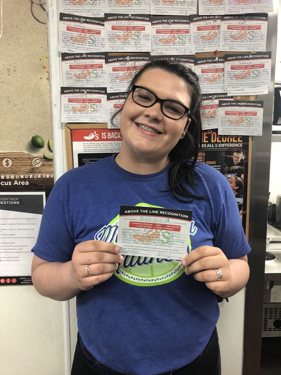 thesunshinesage's tweet photo. Presli finished out her server training today and ROCKED IT, y’all! So excited to see what great things this girl will accomplish at @Chilis !! @ChilisJobs #ChilisLove @BrianAdkins1 @DahseMichelle #WatchOutForThisTeam #TeamTemple #RainingATLs https://t.co/J4VfCgPdwy
