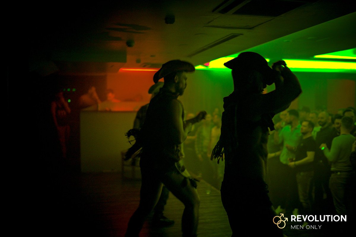 RevolutionWAW's tweet photo. @RevolutionWAW COCKTAIL! 18/04 #revolutionwarsaw #revolutionparty https://t.co/ynszRTwbGZ