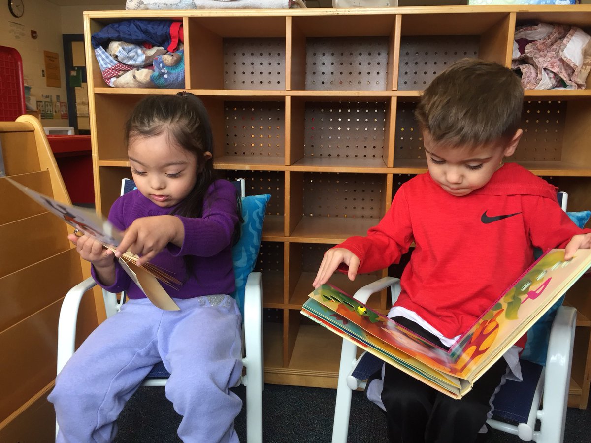 ecwithmisskim's tweet photo. During this “Week of the Young Child” we remember that learning through play is an important job! #kbk302 #ec302 https://t.co/kVf4zGrkr0