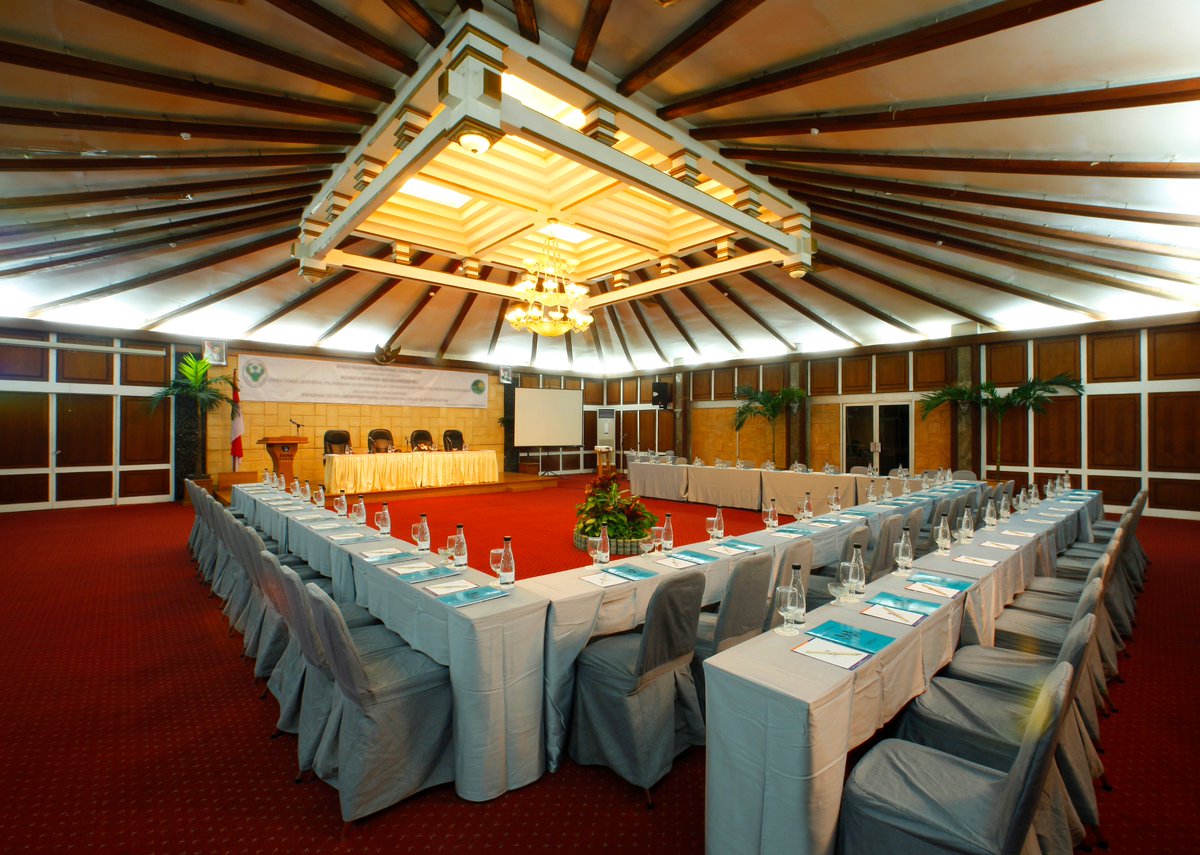 hig_idn's tweet photo. Grand Inna Tunjungan Hotel has six meeting rooms that will be the perfect place for your events and can accommodate 50-700 people. Discover this hotel -> https://t.co/AEVZXUnyqq

#HotelIndonesiaGroup #HotelinSurabaya #Surabaya https://t.co/IDRrUfcqT6