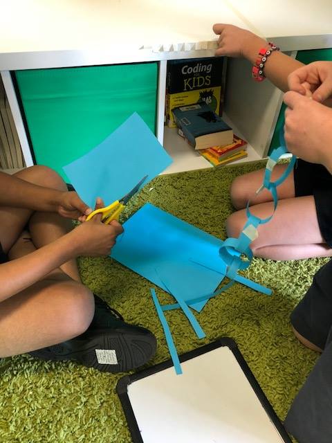 hellocleverbean's tweet photo. A fun session with Year 3 working collaboratively on this Paper Chain Challenge. A great way to get your class working together and watching on as a teacher at the dynamics of each class group. #cleverbeanians https://t.co/CHXnoZ1LU6
