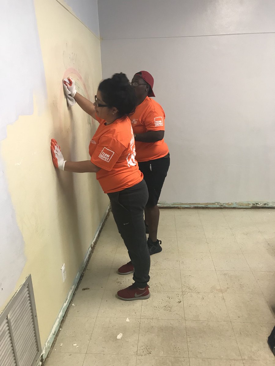 nadeneroseHD's tweet photo. #store6310 - just look at that wall and vinyl baseboard! The pictures say it all - great job!  @TeamDepot #d266 @Crippen1026 https://t.co/fh8oFhBMIH