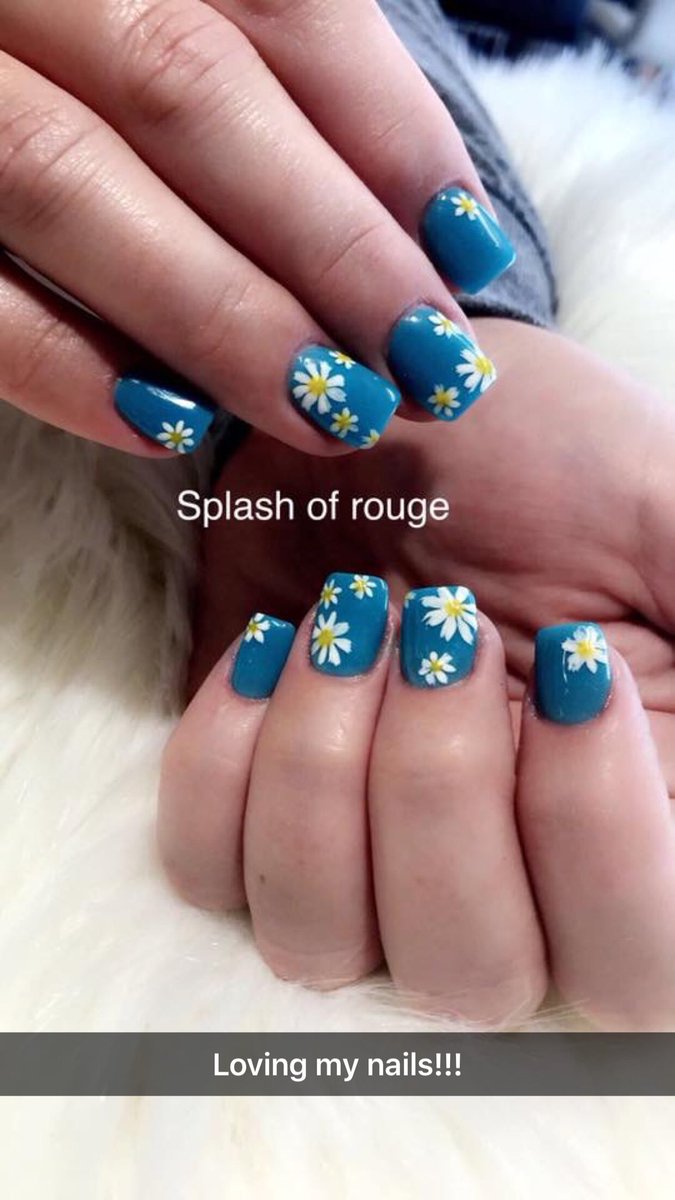 TML8001's tweet photo. @katyperry I had my nails done and then the show comes on!! These were made for your outfit!! Great minds think alike!😉 https://t.co/RshKR0smWx