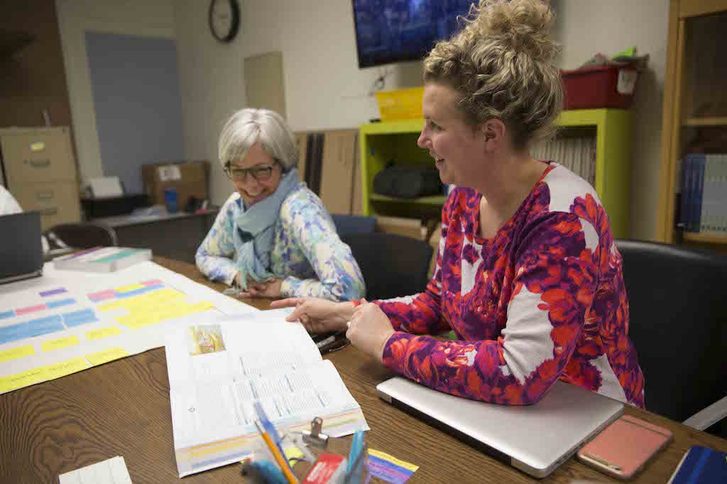 FountasPinnell's tweet photo. This week's teacher tip is on self reflection. Read to see how a self-assessment can elevate your teaching #FPLiteracy https://t.co/BlRxhbPHtq https://t.co/yFitEGvFc1