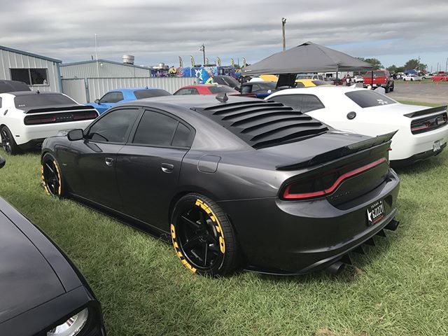 LSMoparFest's tweet photo. Taillight Tuesday... what are you bringing on October 13?
🏁
🏆
#LSMF18 #FallFinale #SeeYouAtLSMF #PoweredByPennzoil #RaceForACase #MOPARfam #MOPARfamily #Htown #Houston #CarShow #DragRacing #ShareThePassion #ClassicCar #Charger #Challenger #Magnum #Ch… https://t.co/XduOXZGYWN https://t.co/JPB2xEul1W