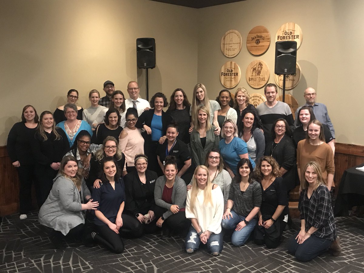 DawesFretzin's tweet photo. Let’s root for each other and watch each other grow 🌱 #teambuilding #districttap #coworkers #trivianight https://t.co/6uyKG7weke