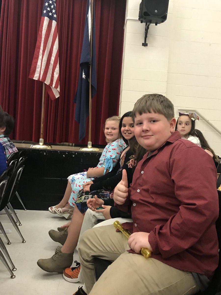 MrsKNWalker's tweet photo. Proud of my musicians! #bestrecorderconcertever #4thgraderocks https://t.co/ueCeUB6R6J