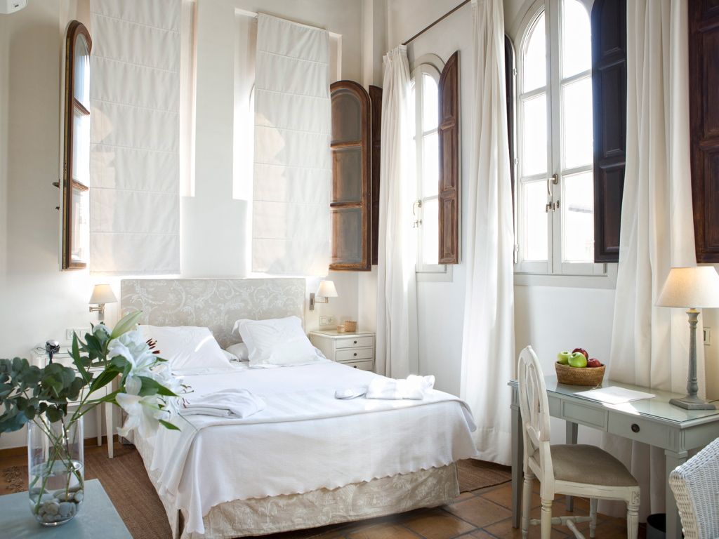 LetangoSpain's tweet photo. Our #Spainhotels offer character and charm and provide a little oasis to come home to after a long day of #touringspain. Breakfast in bed anyone?  #Letango will provide only the best. https://t.co/G6bOZKFava