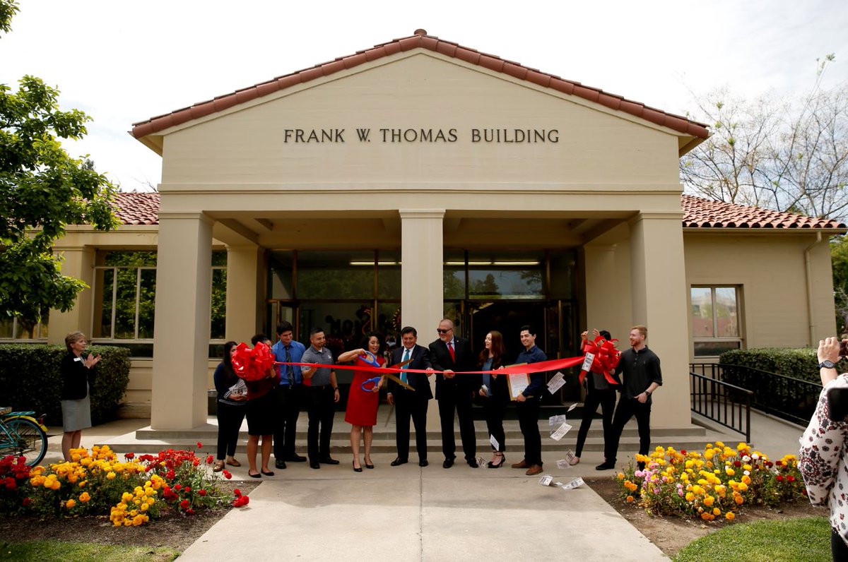 Fresno_State's tweet image. It’s #TaxDay, Bulldogs! 💸

#DYK that @fresno_state has a new Money Management Center? They’re located in the Thomas Building, Rm. 104 to help students with financial counseling and more. Learn how to be financially independent TODAY. 
Thanks, @FS_MoneyCenter!
