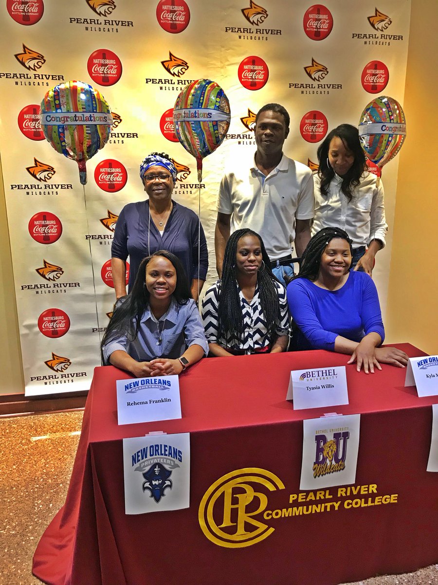 LahHema's tweet photo. #Commingbackhome‼️ I’m proud to say that I have committed to the University of New Orleans!! Let’s get it3️⃣🏀💙🙏🏾 https://t.co/XE2u4Gnrdc