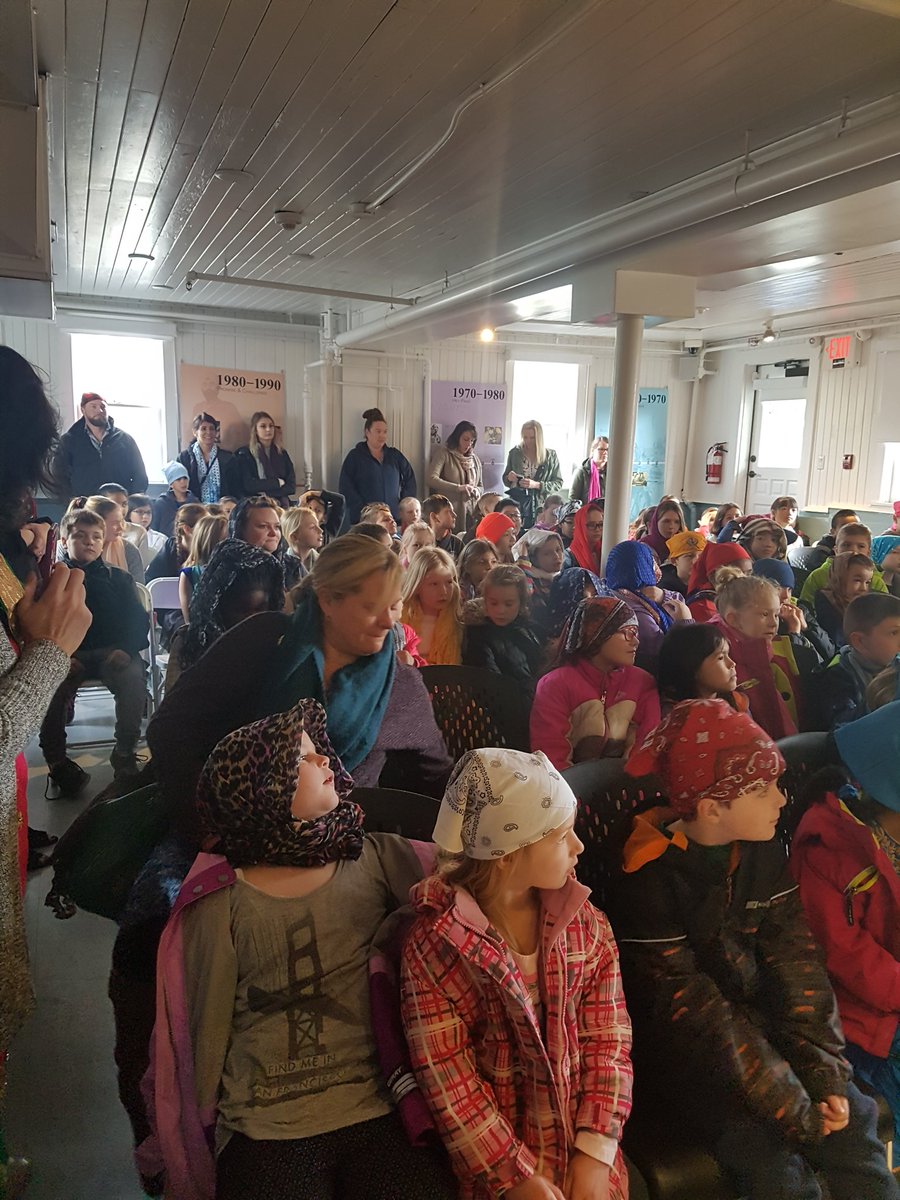 mrs_ravinder's tweet photo. Field trip Sikh temple
Happy vaskahi https://t.co/6N7jDQMK5d