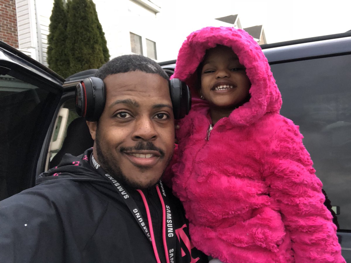 johnrjohnson2nd's tweet photo. Got off of work and picked my daughter up from daycare and she was dripping in #Magenta #nerules #Unstoppable #UnCarrier #earthday @joshua_kirsten @JohnLegere https://t.co/usTqcTiM3O