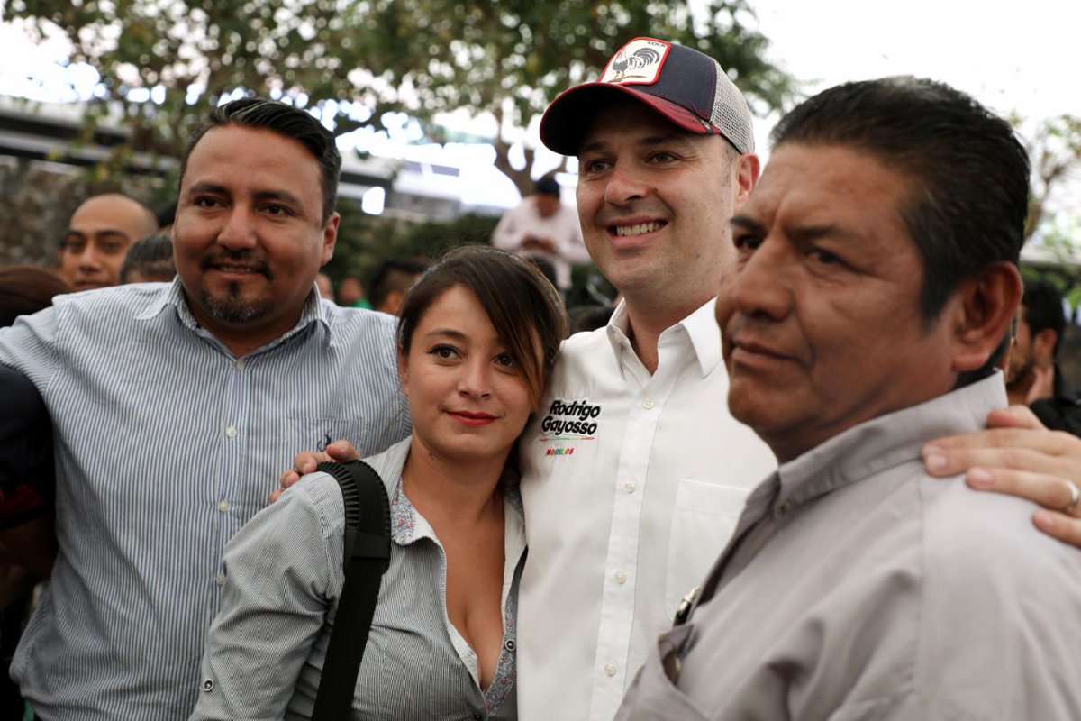 rodrigogayossoc's tweet photo. Lo más bonito de #Jiutepec es su gente, gente cálida, buena, que quiere ayudar a transformar #Morelos en un estado con mejor posibilidad para las mujeres, hombres, jóvenes, niños y adultos mayores. 
¡Gracias por compartir esa convicción, juntos vamos superar cualquier reto! https://t.co/P5DqcuO5am
