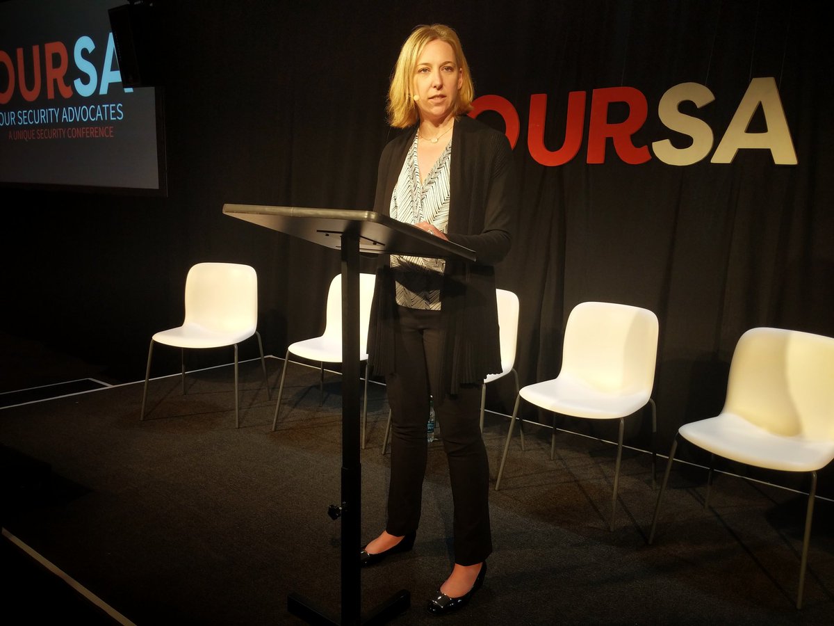 laparisa's tweet photo. "I'll be sharing my experience as a woman in a male-dominated field. Apologies for those of you that aren't women, and better luck next life..." 😂♀️💪 --@nppd_manfra #OURSA18 https://t.co/o77F2P1hmA