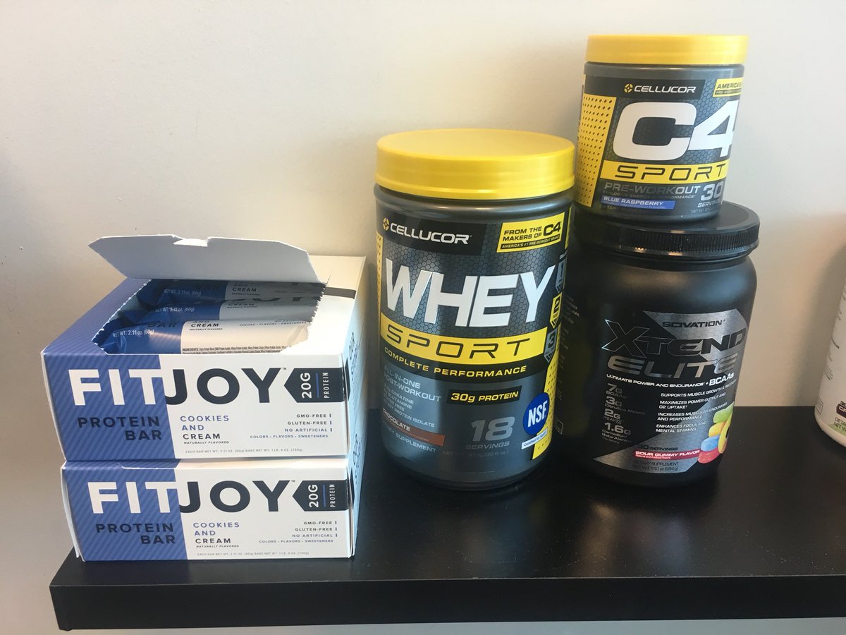 CoachT_Love's tweet photo. Another new face in the building. @fitjoynutrition tasting better than you would expect from a premium health bar. The @Cellucor @Scivation @fitjoynutrition brand is strong #IPI #FuelingPerformance https://t.co/OwXCcWbWVK