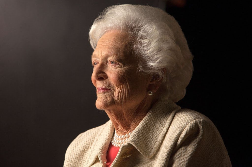 tastysunshine73's tweet photo. Rest In Peace First Lady Barbara Bush. Thank you for being an advocate for literacy in our country. You have left a legacy that will never be forgotten. 🙏🏽💙 #FLOTUS41 #BarbaraBush https://t.co/Yy4PD1mduD