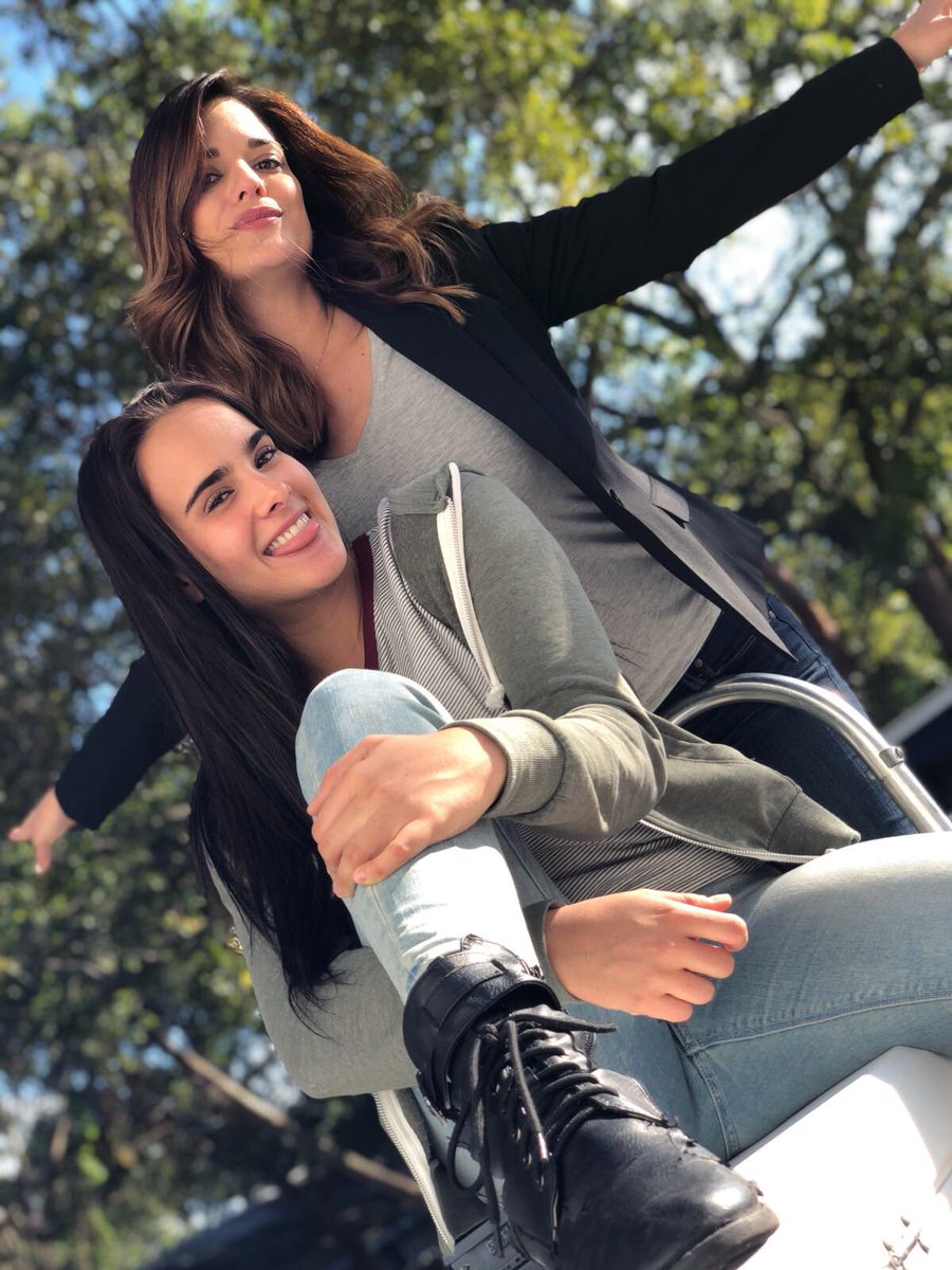 No te pierdas a <a href="/Seara_sabrina/">Sabrina Seara</a> y <a href="/GalaMontes2/">Galamontes</a> esta noche en #MiFamiliaPerfecta por @telemundo