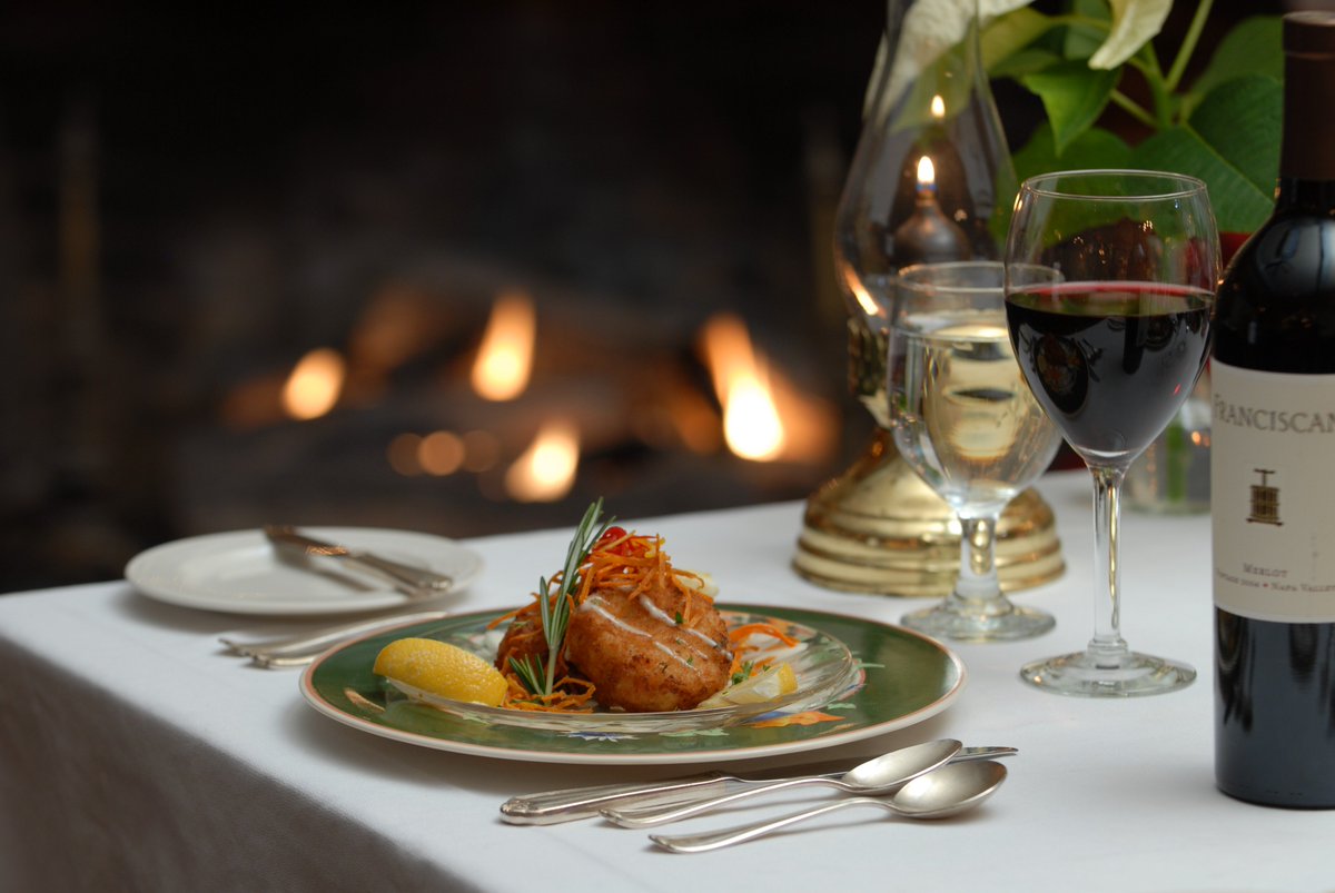 ItsCriminalbwb's tweet photo. We have a big event coming up on May 17 that you won't want to miss. Check out our latest blog at https://t.co/fTENyNIlvb for all the details! #ItsCriminalbwb #FoodWinePairing https://t.co/sutnV7RA0R