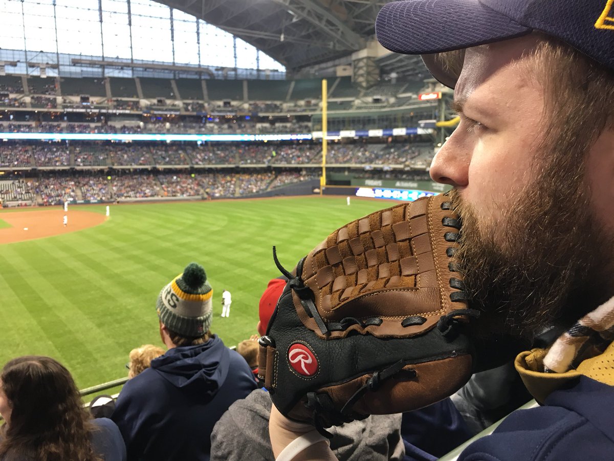 AdventurerCora's tweet photo. Game on. #fearthebeard #thisismycrew #brewers https://t.co/jNZtom7jxC