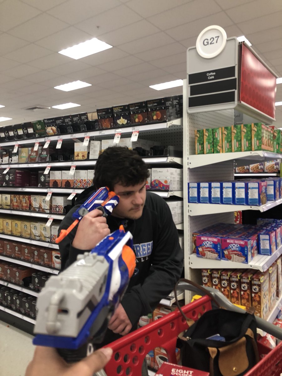 threatlevelpc's tweet photo. DDawg may only have one bullet but that’s all she needs because she never misses 🔫👌🏼🤑👏🏼💯💥🤛🏼🤬👀🤠 #onedown https://t.co/zQiZXOisAq