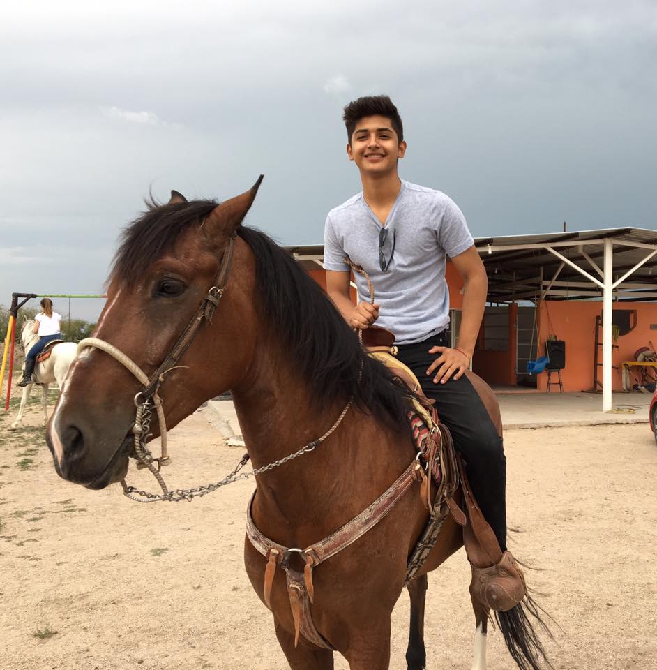 netobernall's tweet photo. Una tarde a caballo.... https://t.co/rcDHFREGtY