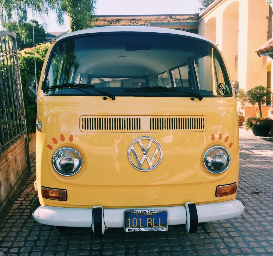 loraleegrahamm's tweet photo. i want a VW bus to take random road trips in, like how cute!!! 💛 https://t.co/cZmKSjctrf