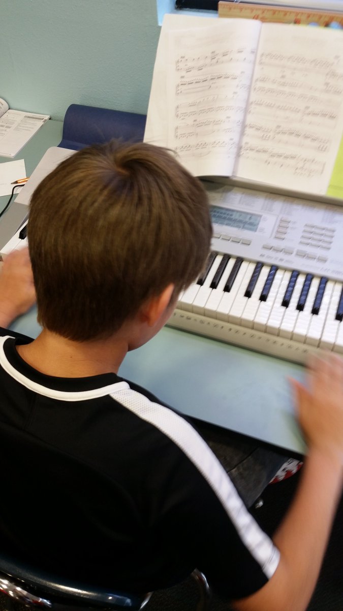 DunnLibrary's tweet photo. Exploring a different kind of coding with a different kind of keyboard! Creating harmony through collaboration, critical thinking, comunication, and creativity! TI Grant 2017-2018 #arlingtech @aisdlibsrv @mhbfromga https://t.co/U10zXUyx5O