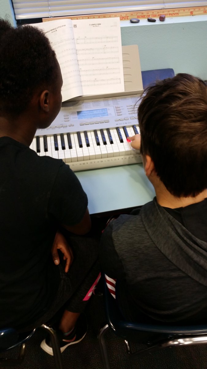 DunnLibrary's tweet photo. Exploring a different kind of coding with a different kind of keyboard! Creating harmony through collaboration, critical thinking, comunication, and creativity! TI Grant 2017-2018 #arlingtech @aisdlibsrv @mhbfromga https://t.co/U10zXUyx5O