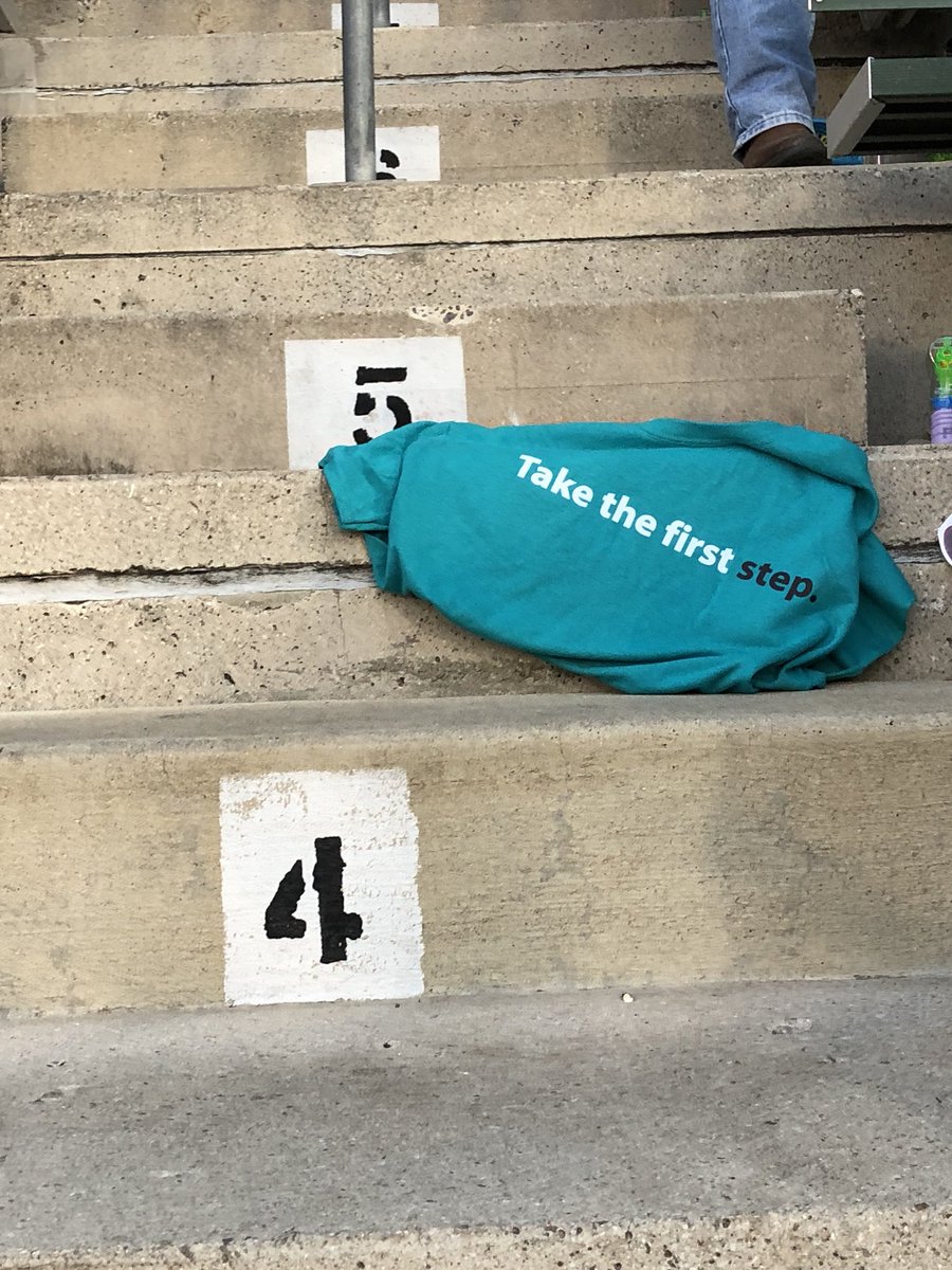 OlsenFieldStep's tweet image. Just don’t trip