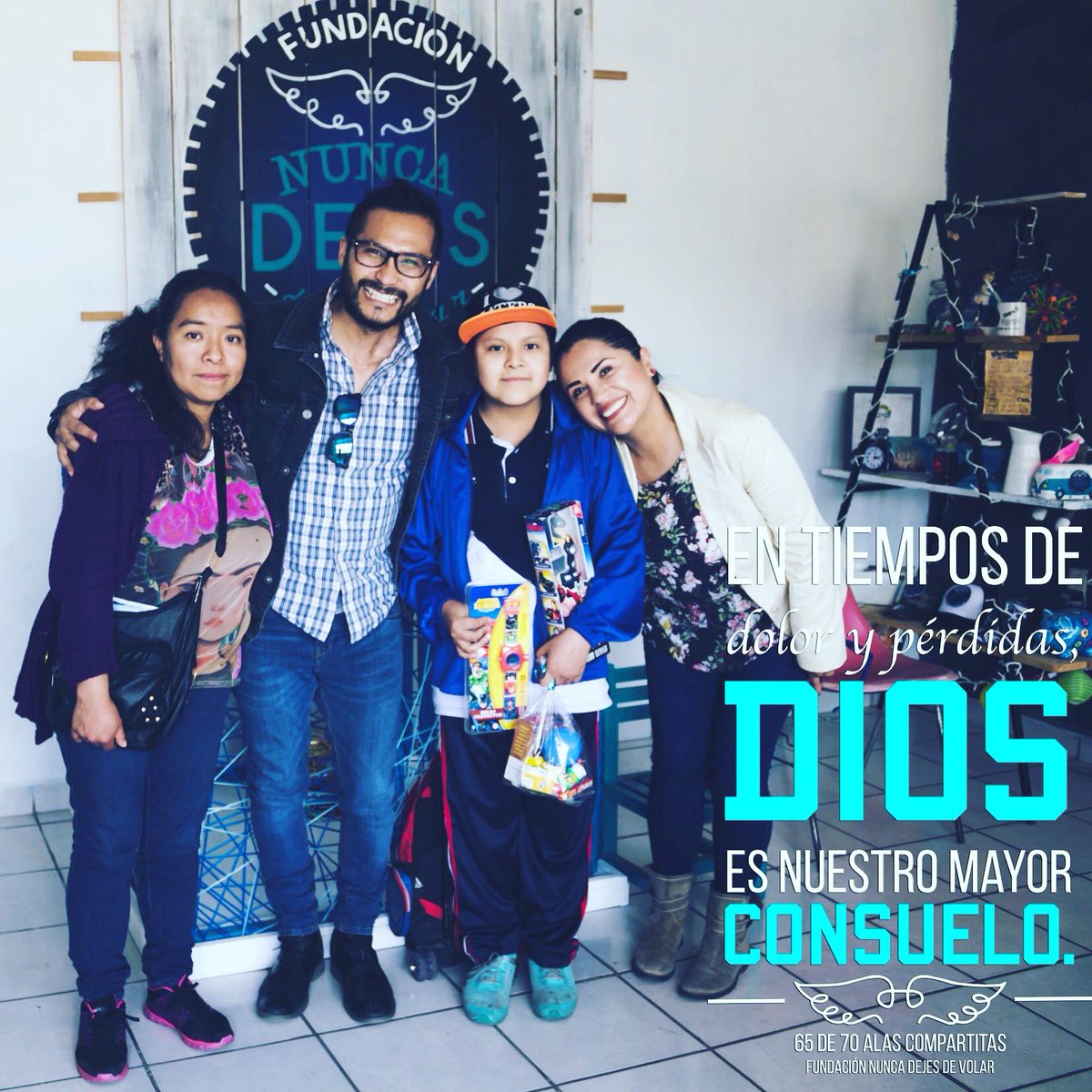 FunNunDejdVol's tweet photo. SI CONOCES UN GUERRERO QUE LUCHE CONTRA EL CANCER, SERÍA UN HONOR CONOCERLO Y PODER APOYAR EN SU BATALLA!!
Yo creo en un DIOS QUE SANA. 
😊🙏🏽🚀🇲🇽
#JeSuCrIStOViVe
#FuNdaciOnNunCaDeJesDeVoLar
#ReTo70 https://t.co/FNGHn8iv2b
