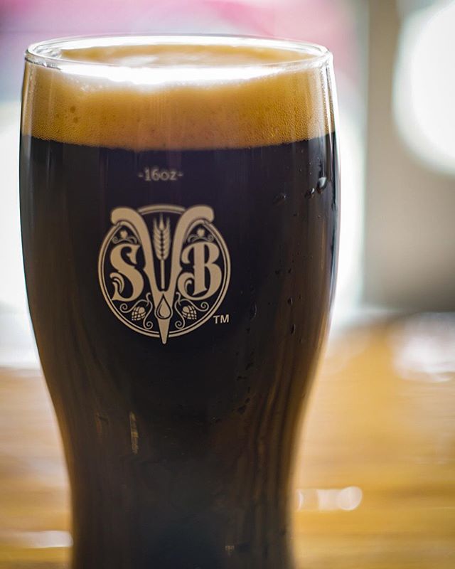 SVbrewing's tweet photo. Psstt! Hey you! Yeah you. How good do I look on a rainy day? 📷credit @the.macleans #beer #craftbeer #craftbeerbc #bccraftbeer #mapleridge #psstt #darkbeer #rainyday #ilovecraftbeer https://t.co/Pvar8HWBBC https://t.co/CClGodyRl0