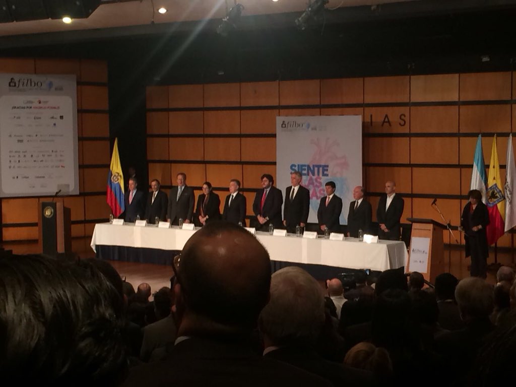 Hoy estamos cubriendo la inauguración de la <a href="/FILBogota/">FeriadelLibroBogotá</a> junto a <a href="/Educacionbogota/">Secretaría de Educación de Bogotá</a>. 🎥📖👀#FilBo2018 #SentirLasIdeas #OsaImagen