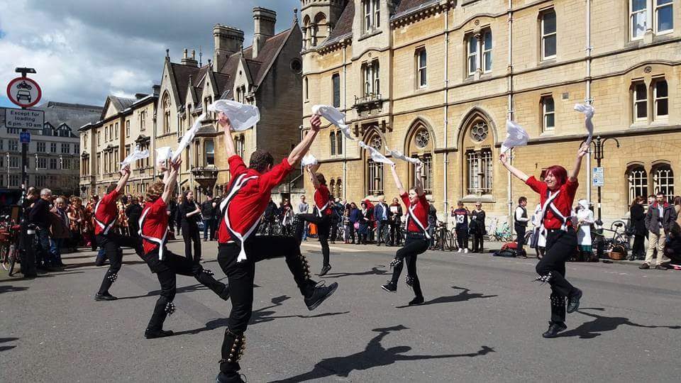 This Sunday we'll be dancing in Oxford for <a href="/FolkWeekend/">Folk Weekend: Oxford</a> at the following places &amp; times:

Noon - Gloucester Green w/ Rockhopper, Springar'n, Silver Flame Rapper

2pm - Botanical Gardens w/ Owlswick &amp; Rockhopper

3pm - Gloucester Green - massed stand

#MorrisDancing