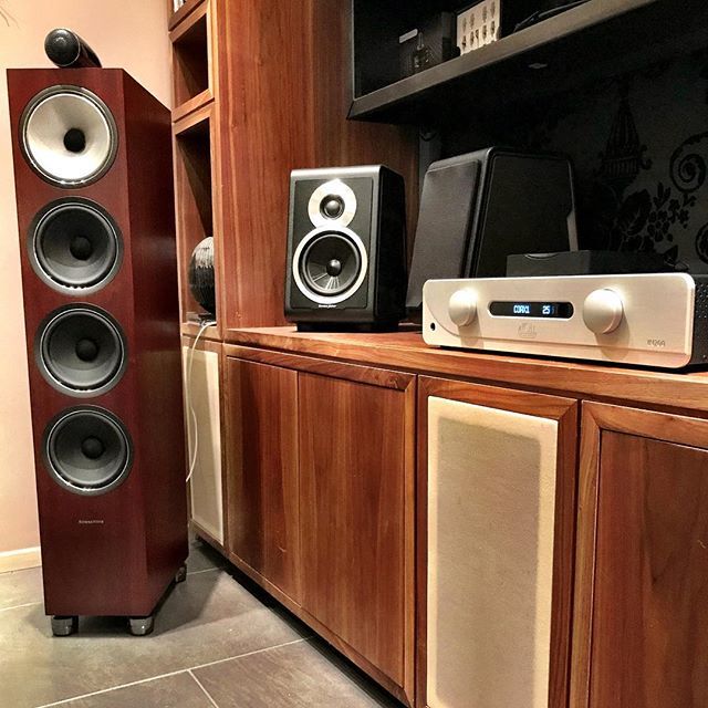 AudioVenue's tweet photo. Atoll Electronique IN200 Sig playing in our demo room. #atoll #atollelectronique #atollamplifiers #madeinfrance #bandw #atollintegrated #atollamplifier #hifisystem #auralic #sonusfaber #chameleon #musical #bowerswilkins #702s2 #ariesmini #amplifiers #… https://t.co/BY5ivYW0zC https://t.co/RVBudzx0hD