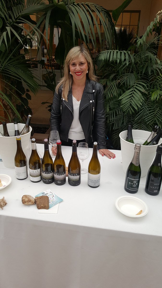 bodegaAkilia's tweet photo. Feria  en off te rekor https://t.co/EfWRK5gaiJ