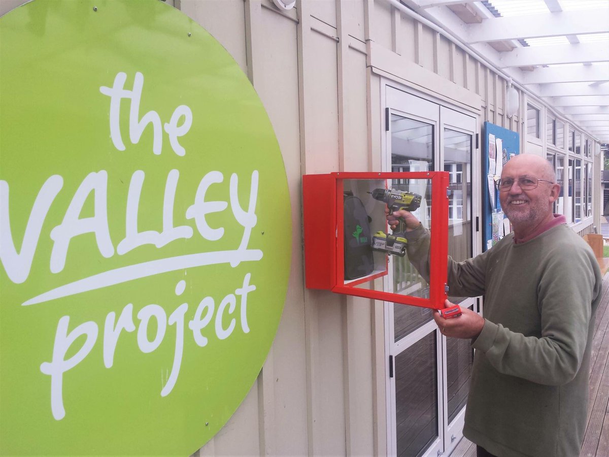 valleyproject's tweet photo. Thanks to the North Dunedin Shed Society Inc. who built a box to house our new #AED (Automated External Defibrillator) device it can now be accessed 24/7 from outside the community rooms next to NEV School. #NEVProject #Dunedin https://t.co/SyZc4baGMX