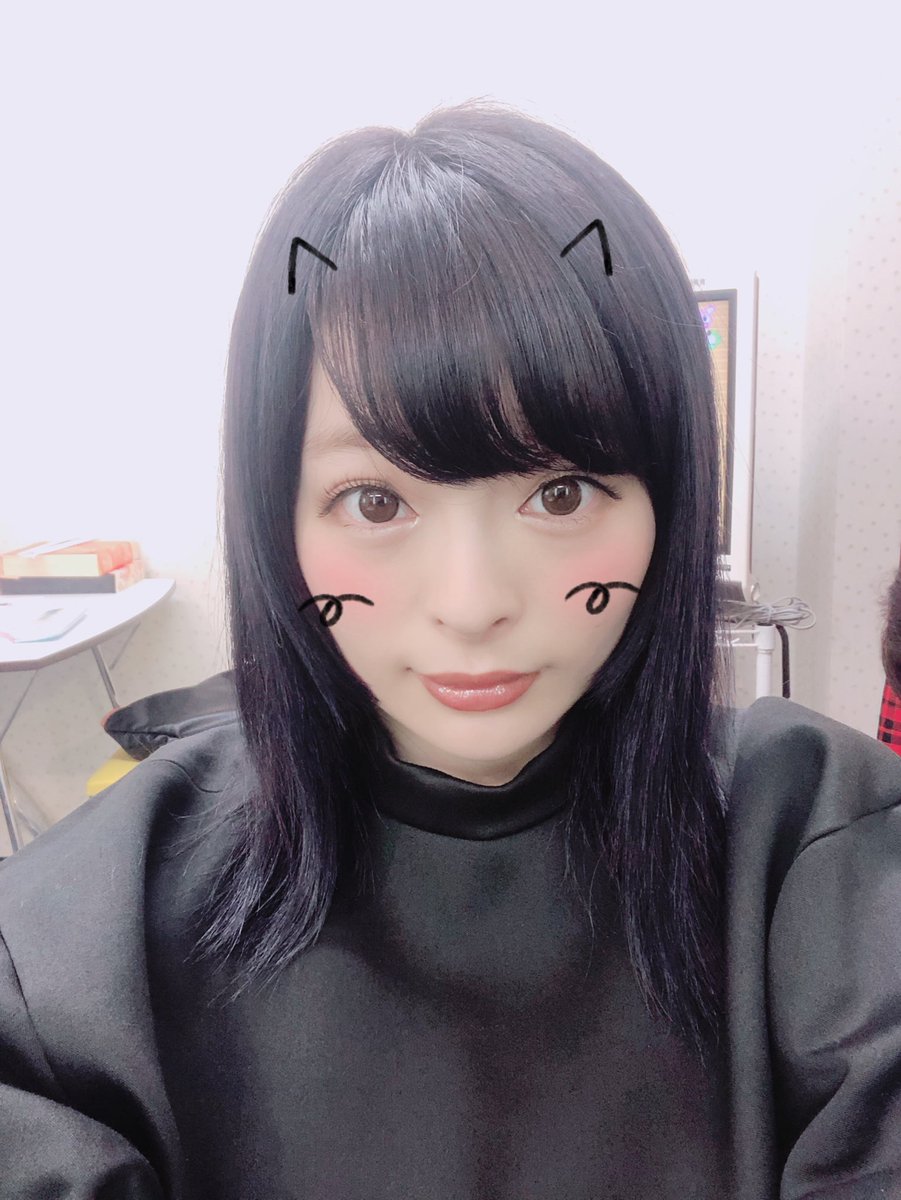 きゃりーぱみゅぱみゅ On Twitter 紺色ヘアー シャンプーすると きゃりーぱみゅぱみゅ On Twitter 紺色ヘアー シャンプーすると