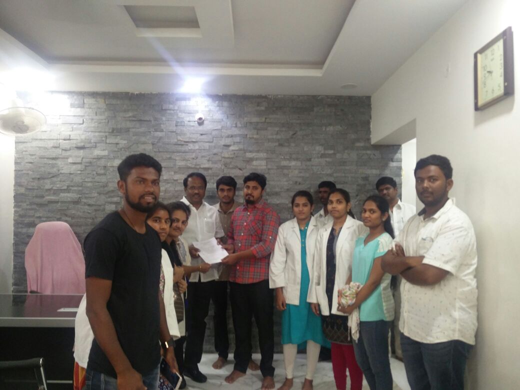 DrChandrapharmd's tweet photo. Met Health minister, @KTRTRS sir #PharmD agitation withdrew after 40days, after your assurance. No measures after then. @TelanganaCMO @MinIT_Telangana instead of applauding our credentials today your Minister's saying why did u join course.! @RaoKavitha study cannot be cursed https://t.co/Ekoa9q61at