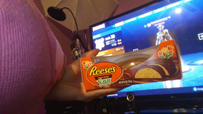 Got my PJ's on.  Just smoked a phat bowl.  Bout to eat 1 lb of bacon and a giant #Reese's peanut butter<a href="/tag/teamnosleep"class="tags"><span>#teamnosleep</span></a><a href="/tag/reese"class="tags"><span>#reese</span></a><a href="/tag/team420"class="tags"><span>#team420</span></a><a href="/tag/fortnite"class="tags"><span>#fortnite</span></a>