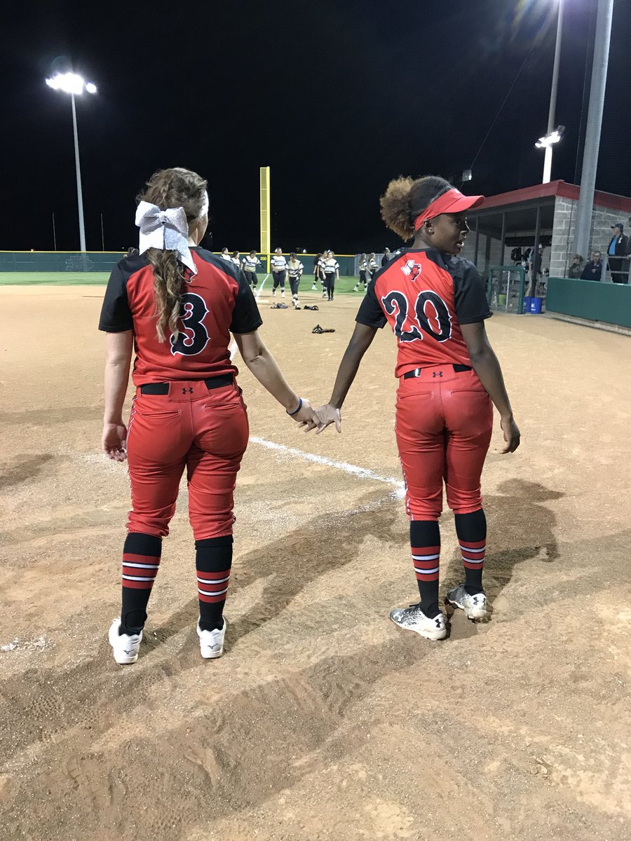 Cedar Hill Longhorns (@chlonghorns) on Twitter photo Varsity softball final: CH 4 Irving 3 <a href="/TTHLsoftball/">Cedar Hill Softball</a> <a href="/CH_REDARMY/">Cedar Hill Red Army</a> Seniors Final walk around the bases @ home #TTHL Varsity softball final: CH 4 Irving 3 <a href="/TTHLsoftball/">Cedar Hill Softball</a> <a href="/CH_REDARMY/">Cedar Hill Red Army</a> Seniors Final walk around the bases @ home #TTHL