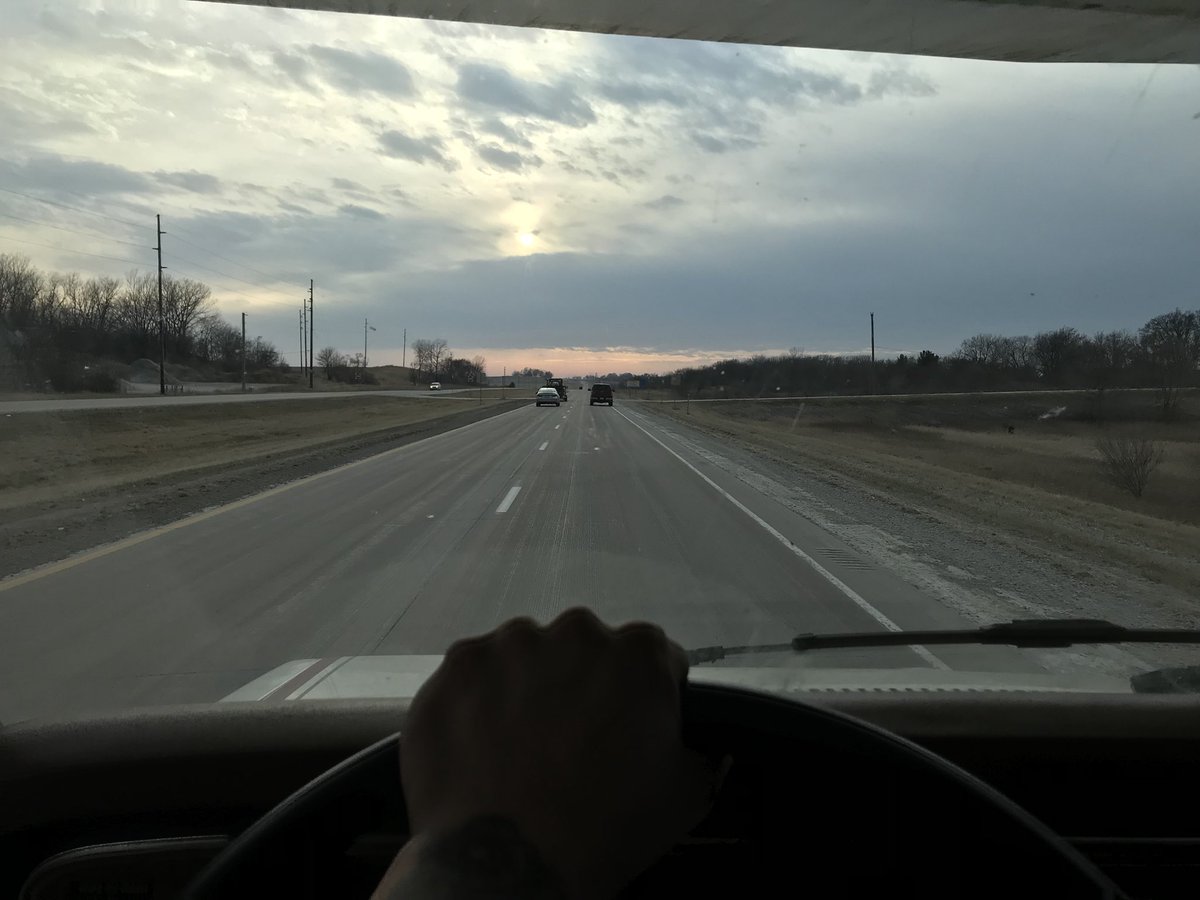 ACTLGARBGE's tweet image. I’m on a life long tour and that rules