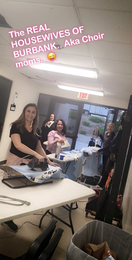 BHSvocals's tweet photo. Penny calls ๐and the moms come.. itโs CONTEST SEASON ๐๐ฝ๐บ๐ฟ๐คโผ๏ธ #vistacomp #INSYNC #IMPRESSIONS #OOTB #SOUNDDOGS #MRCARROLL #RANDY #APRIL #MRGOMEZ https://t.co/6jHgC8rpBU