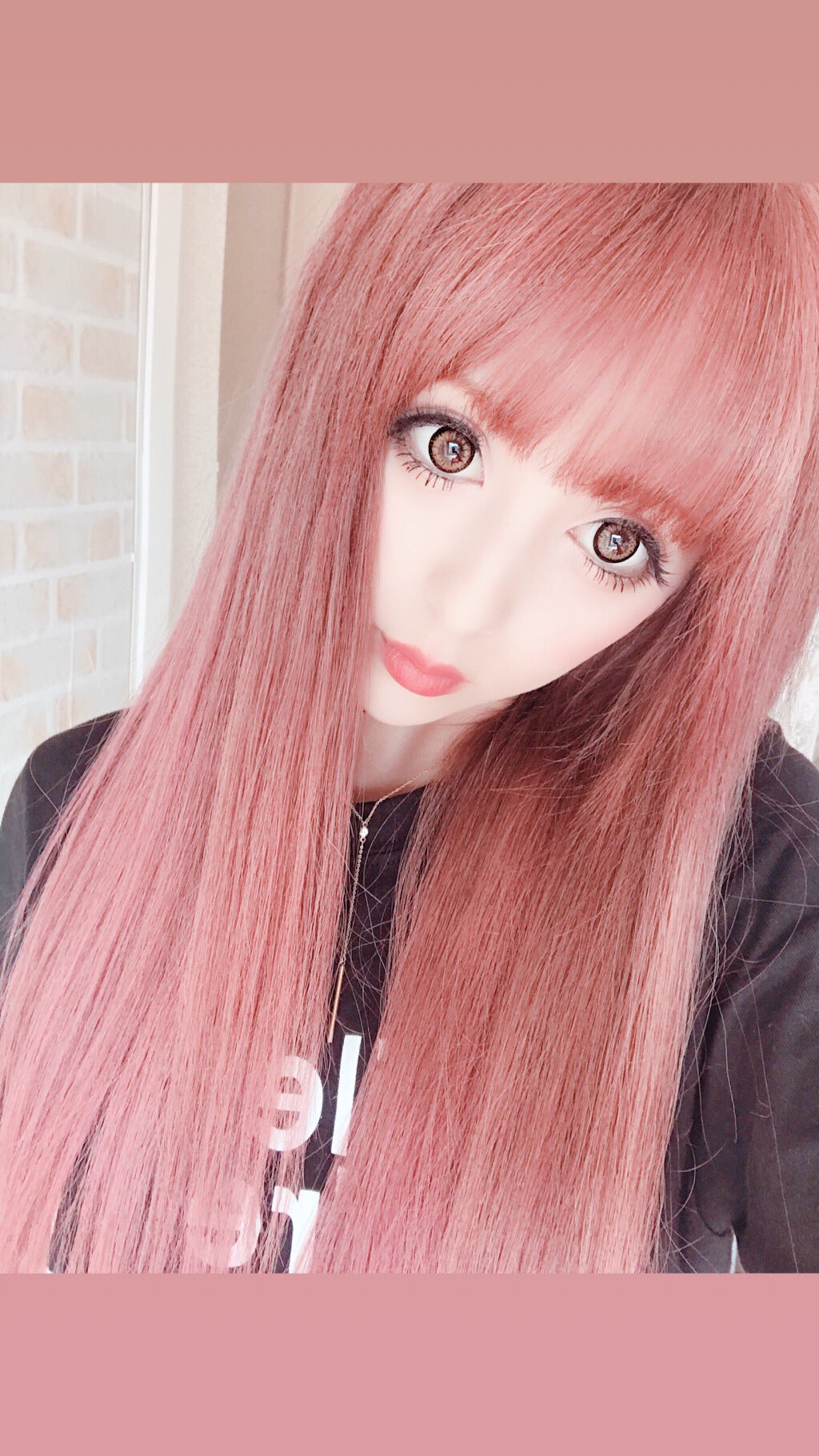 ねもやよ 在 Twitter 上 Good Morning さむい なんでまたこんな 冬みたいにさむいのーー ってなわけで 髪色に対して 前髪が合わなかったので切ったった 髪色がチェリーピンク つぎはもっと明るい 白ピンクにしたいなぁ T Co