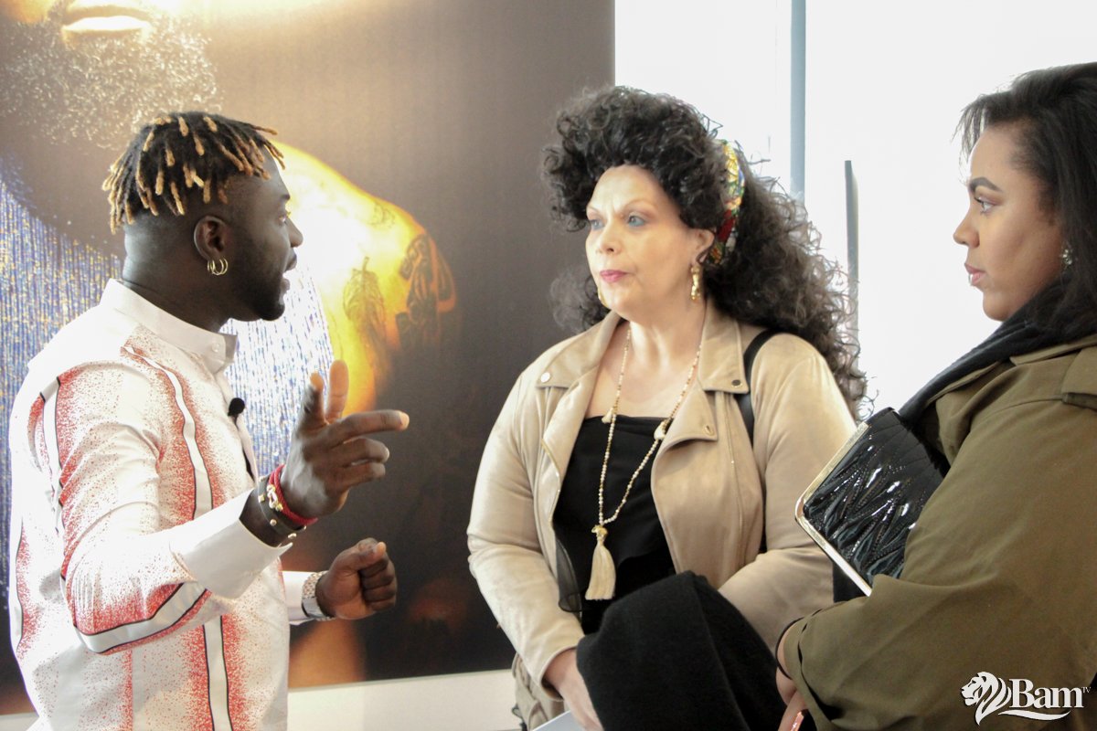 JeanCreati's tweet image. L’ombre de ma lumière est la quintessence d’un long chemin parcouru consacré à un métissage culturel.
Vernissage Galerie Art&amp;amp; Émotion  Lausanne Suisse🇨🇭