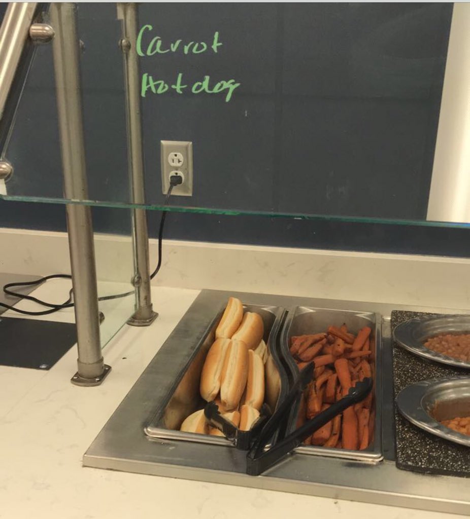theMCCAF's tweet photo. @misscollegeSGA @lgroyce carrot hot dogs!🥕🥕🥕🌭🌭🌭 Really? Our choices were soggy pizza, tatertot casserole and carrot hot dogs tonight! https://t.co/e8r9wRAPQi